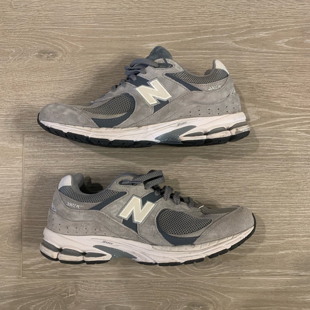 New Balance 2002R Grey
